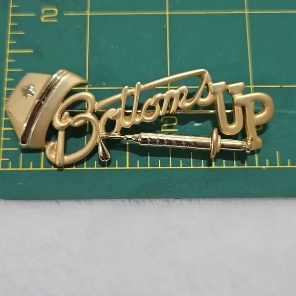 Vintage Nurse Brooch - Picture 3 of 6